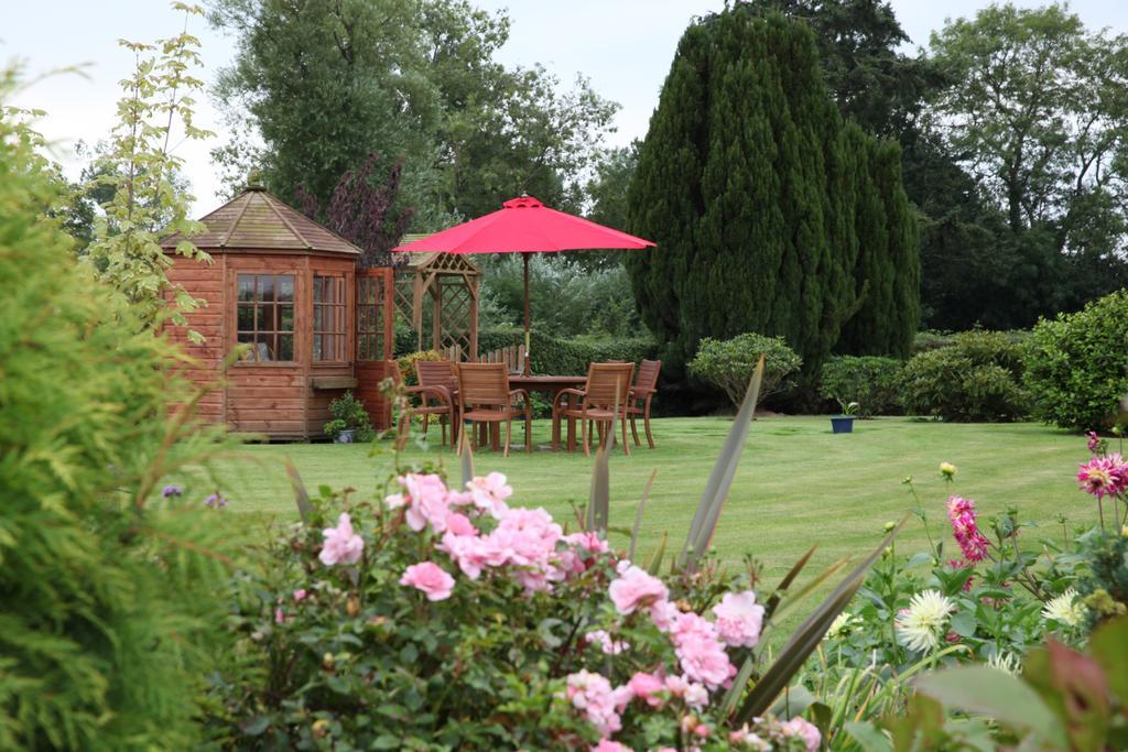 Weir Mill Farm Bed & Breakfast Cullompton Bagian luar foto