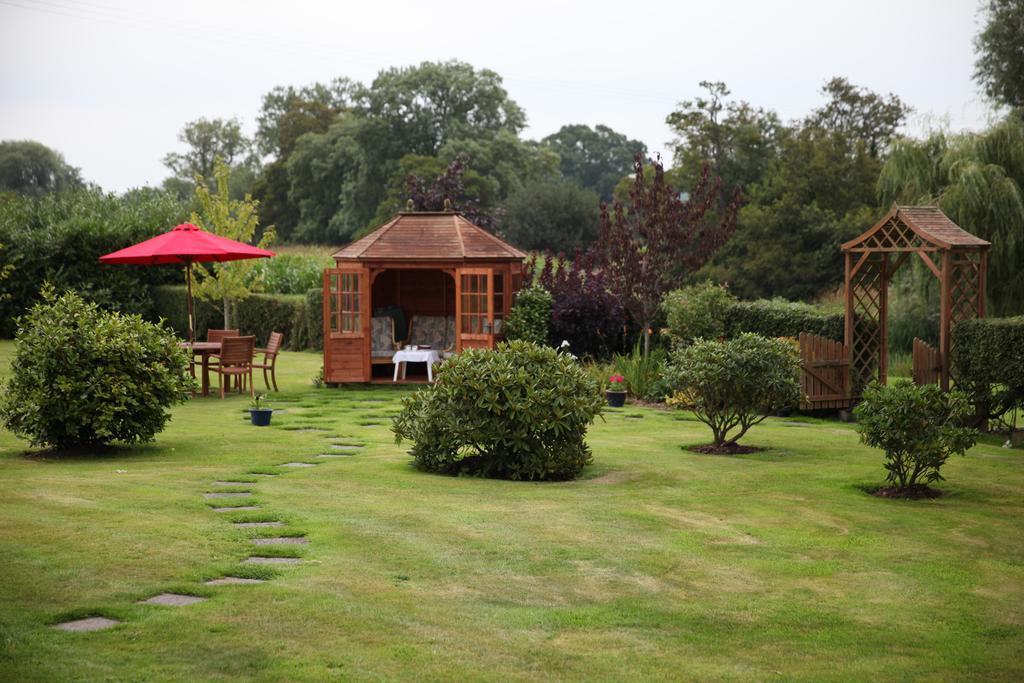 Weir Mill Farm Bed & Breakfast Cullompton Bagian luar foto